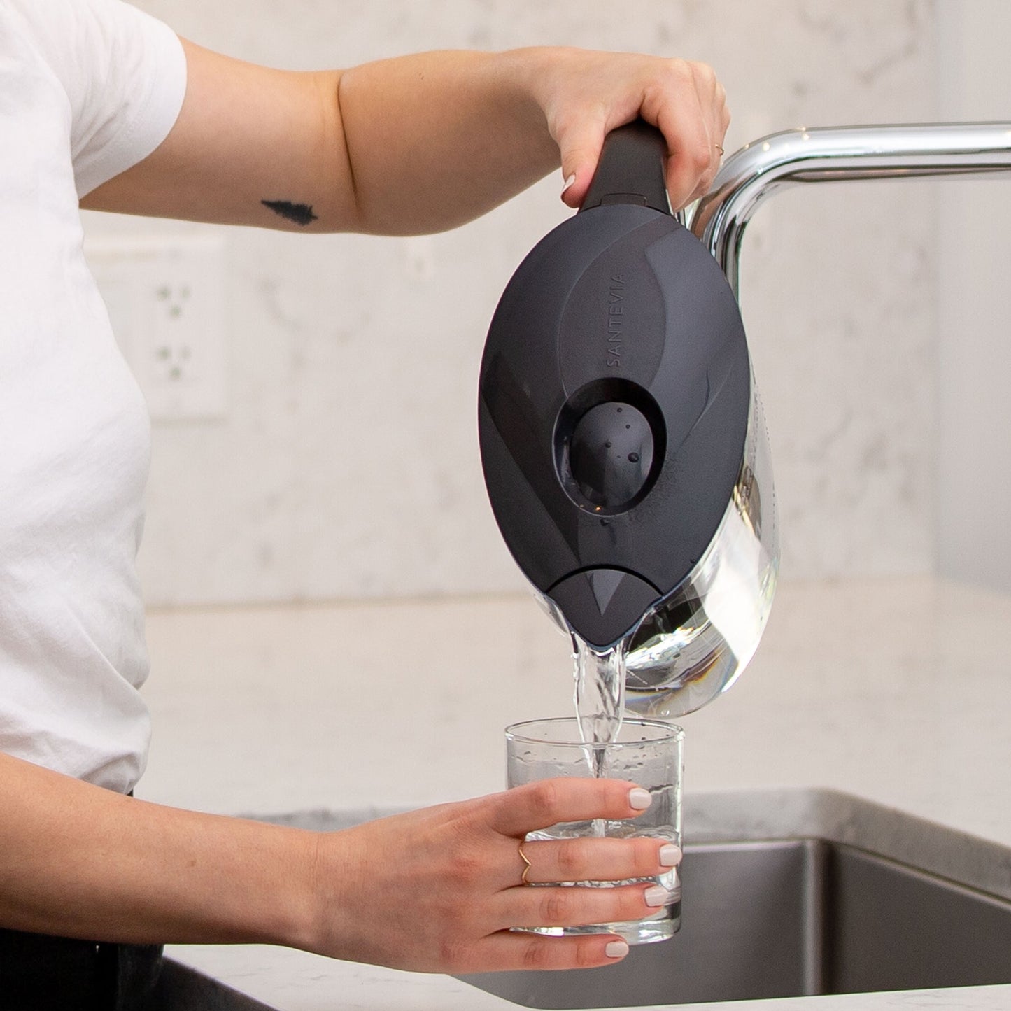 SANTEVIA MINA Alkaline Pitcher Black- SANTEVIA-The Health Store- Default Title